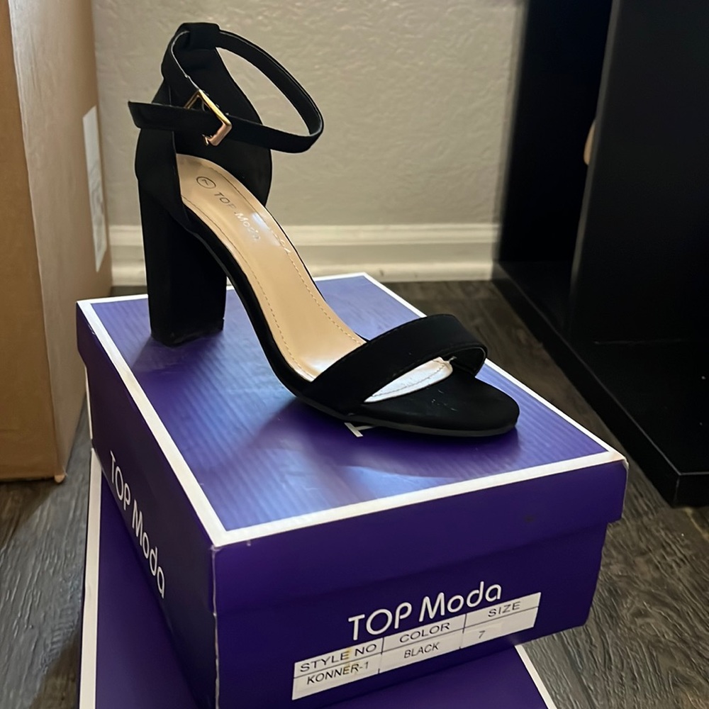 Suede material size 7 only worn twice